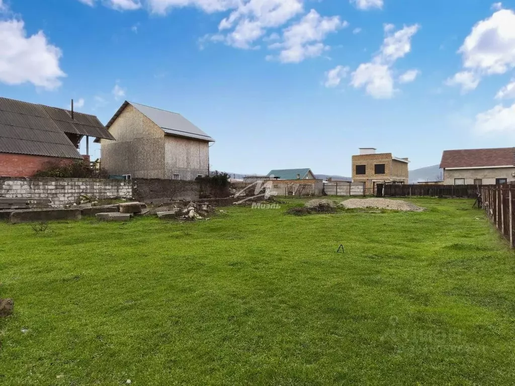 Участок в Севастополь с. Орлиное, ул. Рябиновая, 12Б (10.0 сот.) - Фото 1