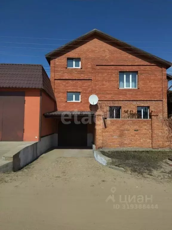 Дом в Бурятия, Улан-Удэ ул. Искристая, 11 (246 м) - Фото 0