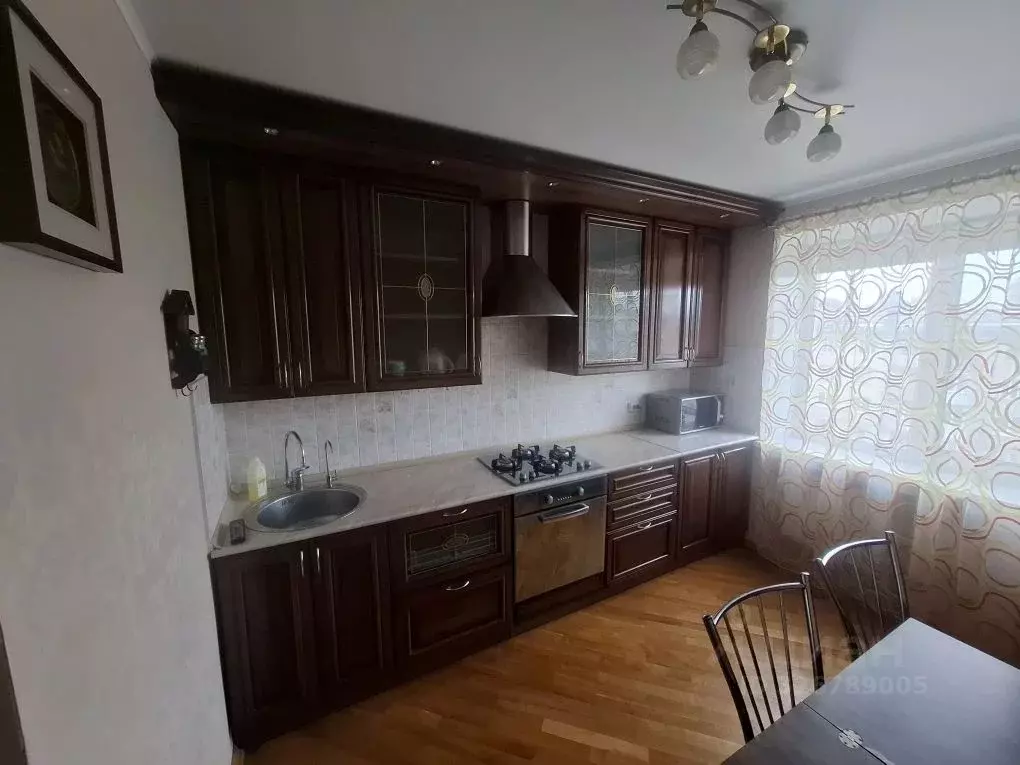 3-к кв. Волгоградская область, Волгоград ул. Порт-Саида, 7А (77.6 м) - Фото 1