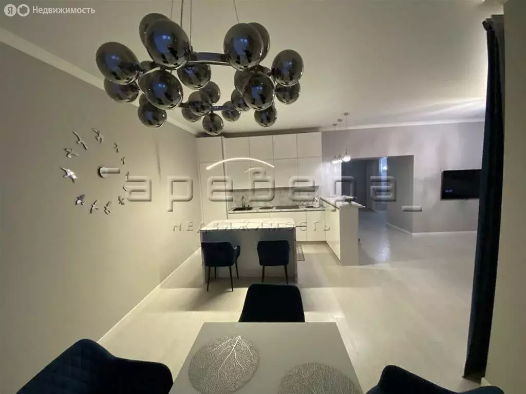 3-комнатная квартира: Красноярск, улица Авиаторов, 21 (119 м) - Фото 1