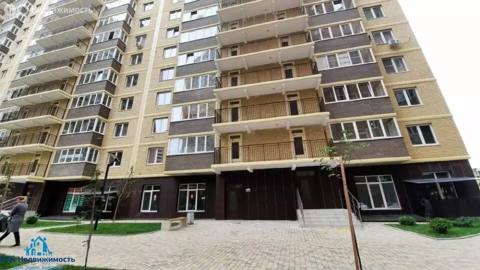 3-комнатная квартира: Краснодар, Домбайская улица, 57 (77 м) - Фото 1