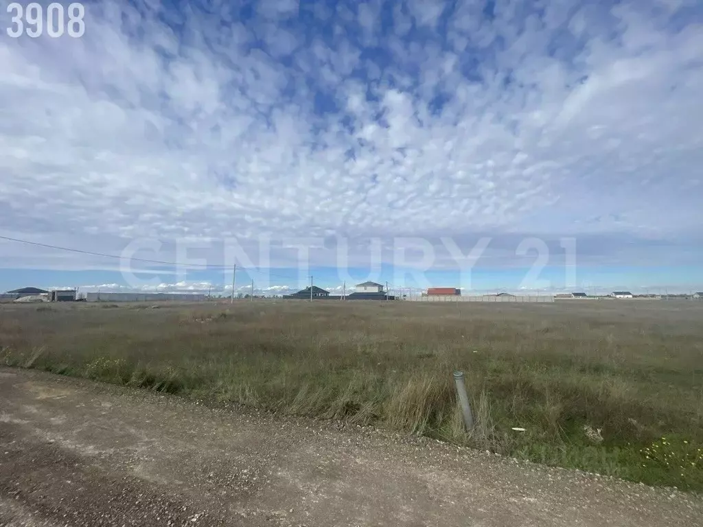 Участок в Крым, Сакский район, с. Уютное ул. Степная (7.5 сот.) - Фото 2