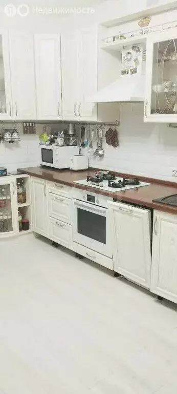 3-комнатная квартира: Калининград, улица Виктора Денисова, 10 (82.6 м) - Фото 0