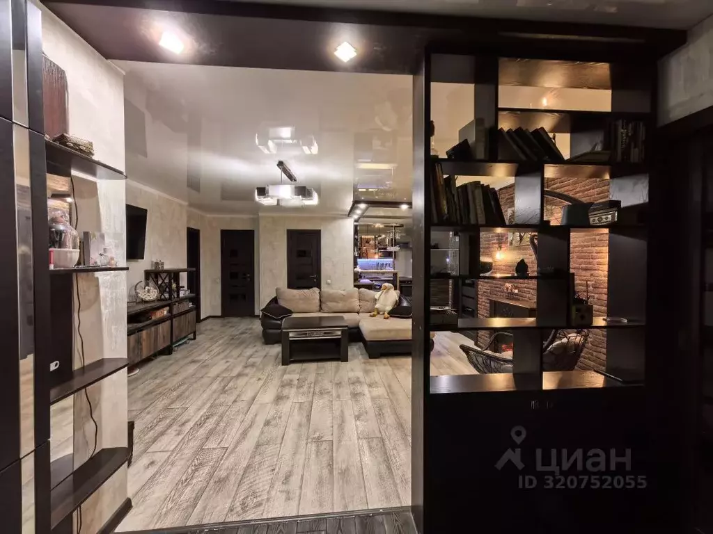 4-к кв. Алтайский край, Барнаул ул. Сергея Ускова, 23 (97.3 м) - Фото 1