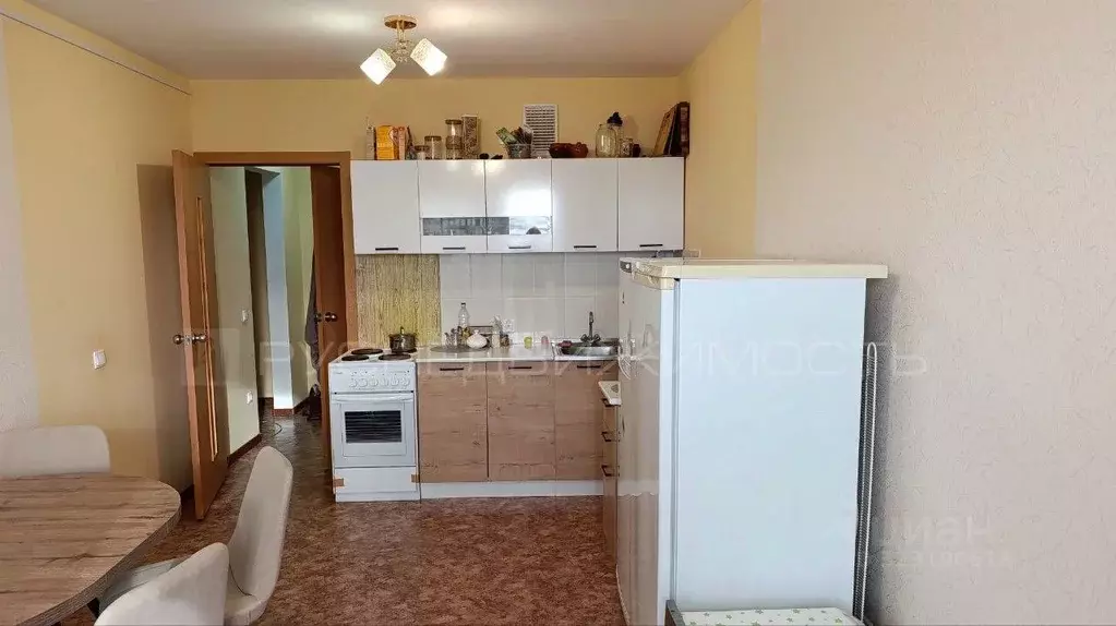 3-к кв. Кировская область, Киров Коминтерновский мкр, ул. Зеленина, 7А ... - Фото 2