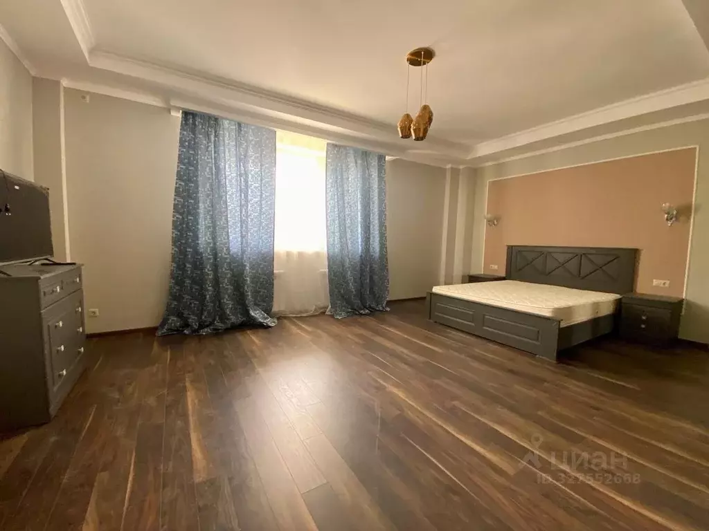 3-к кв. Крым, Ялта ул. Большевистская, 19 (85.0 м) - Фото 1