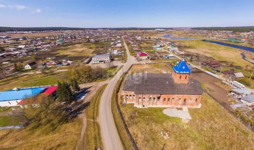 Дом в Свердловская область, Сысертский городской округ, пос. ... - Фото 1