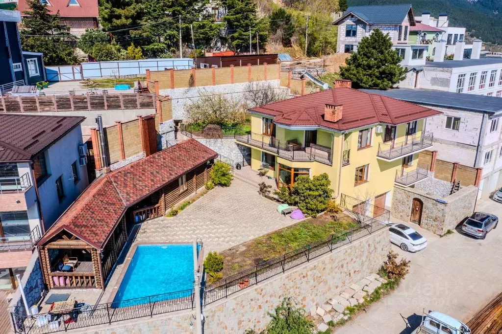 Дом в Крым, Ялта ул. Средне-Дарсановская (317 м) - Фото 1