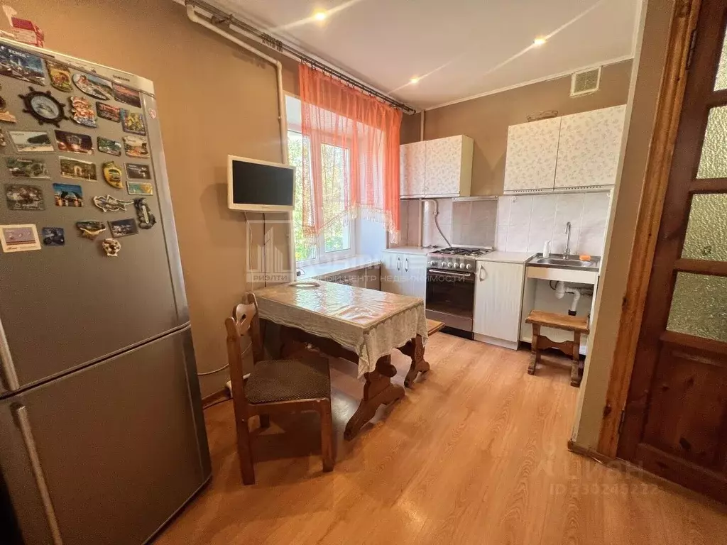 2-к кв. Владимирская область, Ковров ул. Космонавтов, 4/3 (45.0 м) - Фото 1