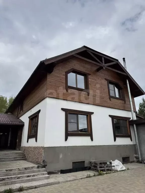 Дом в Красноярский край, Емельяновский район, пос. Минино Лазурная ... - Фото 1