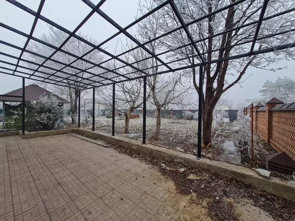 Дом в Оренбургская область, Орск пос. Мостострой, ул. Рябиновая (210 ... - Фото 2