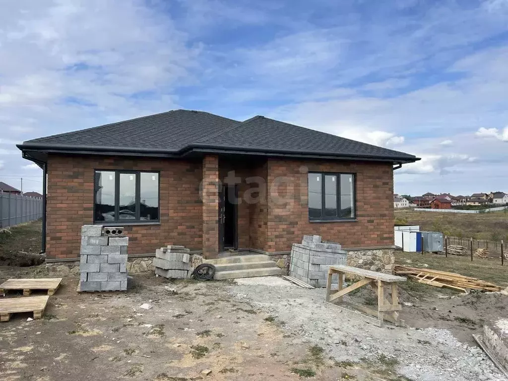 Дом в Белгородская область, Белгородский район, Беловское с/пос, с. ... - Фото 1