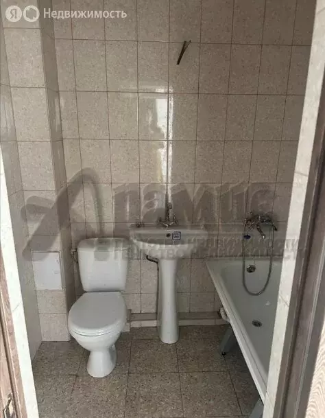 1-комнатная квартира: Владикавказ, улица Курсантов-Кировцев, 29к1 (41 ... - Фото 2