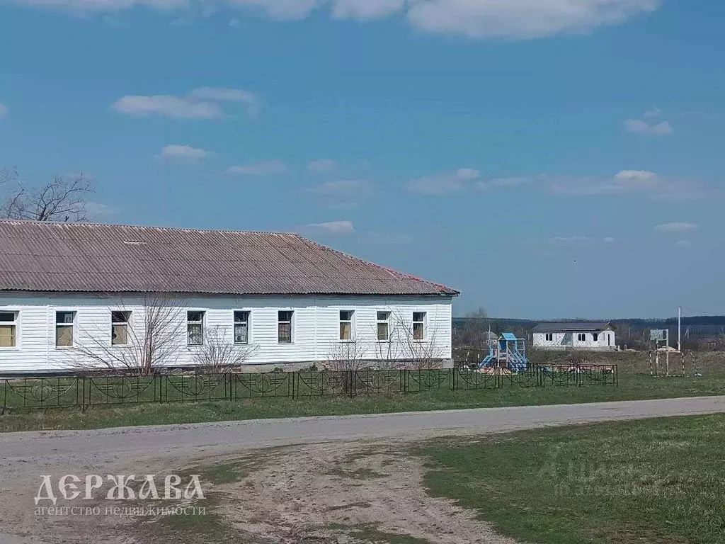 Участок в Белгородская область, Старооскольский городской округ, с. ... - Фото 1