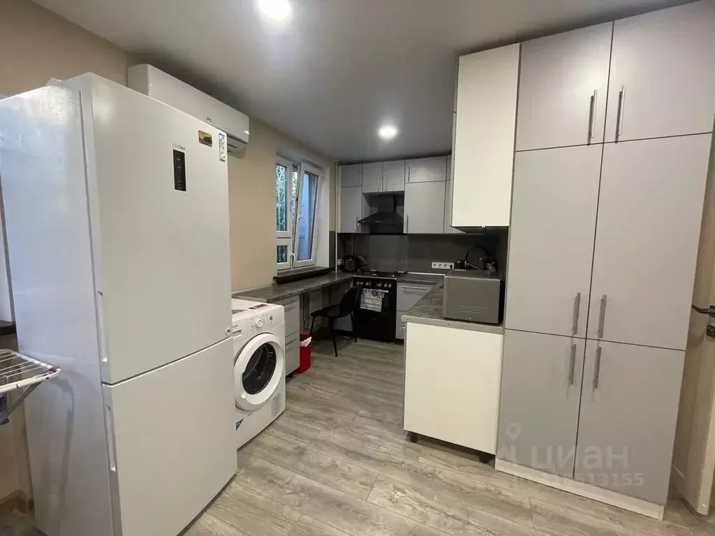 2-к кв. Севастополь ул. Меньшикова, 19 (56.0 м) - Фото 1