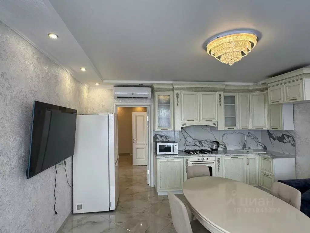 2-к кв. Северная Осетия, Владикавказ ул. Алихана Гагкаева, 7А (70.0 м) - Фото 0