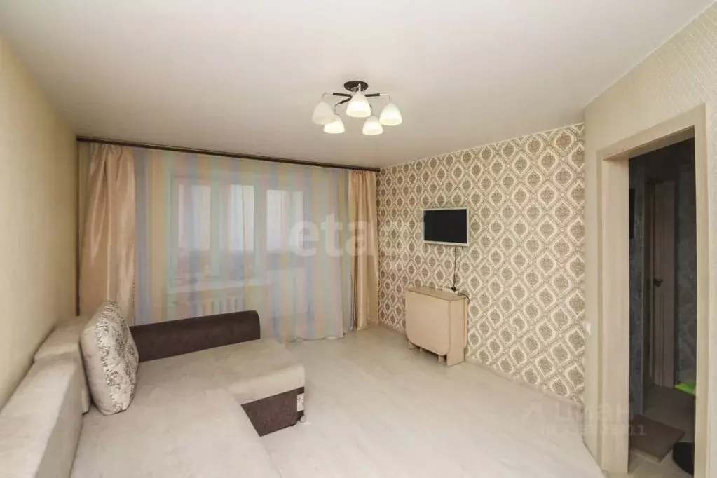 1-к кв. Тюменская область, Тюмень ул. Избышева, 8 (38.2 м) - Фото 1