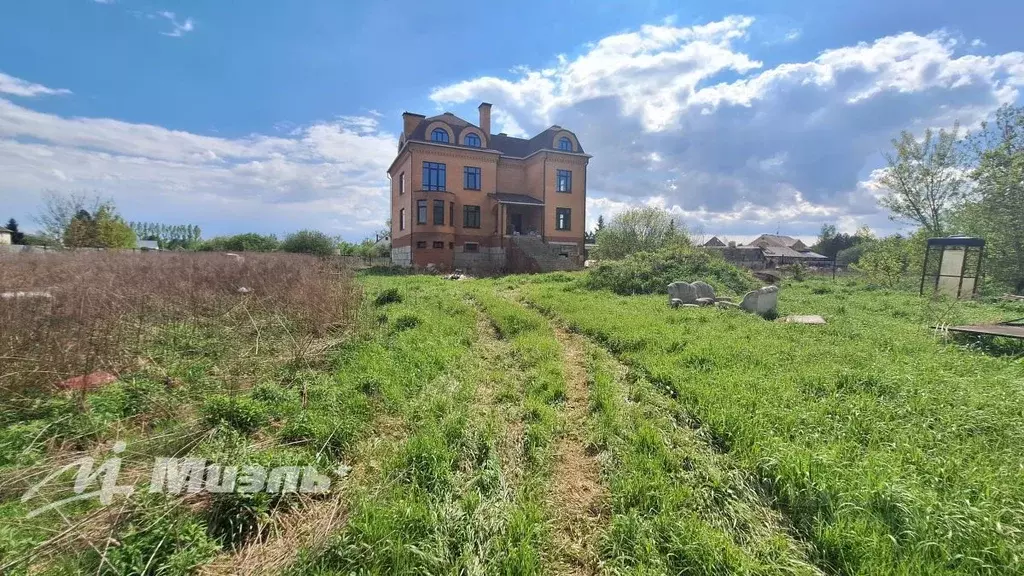 Дом в Орловская область, Орловский район, д. Медведево ул. Набережная, ... - Фото 0