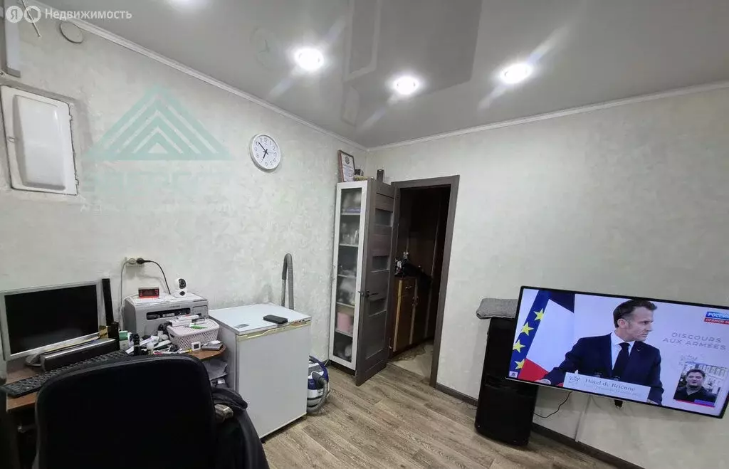 3-комнатная квартира: Абакан, улица Пушкина, 36 (42 м) - Фото 2