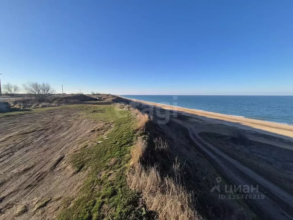 Участок в Крым, Ленинский район, Семисотское с/пос, с. Каменское ул. ... - Фото 1