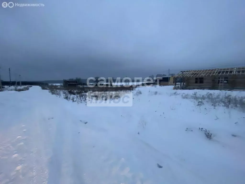 Участок в Свердловская область, посёлок городского типа Староуткинск ... - Фото 0