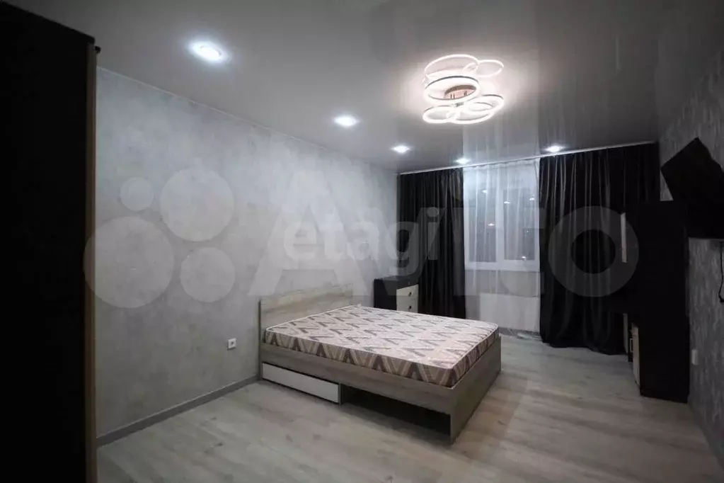 1-к. квартира, 45 м, 1/3 эт. - Фото 0