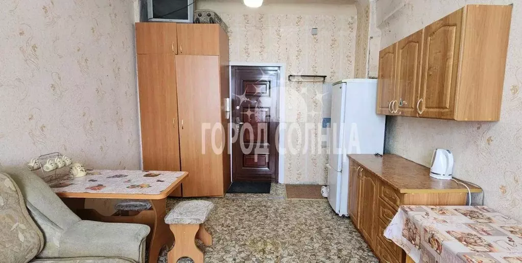 Комната Омская область, Омск ул. Красный Путь, 141 (17.3 м) - Фото 0