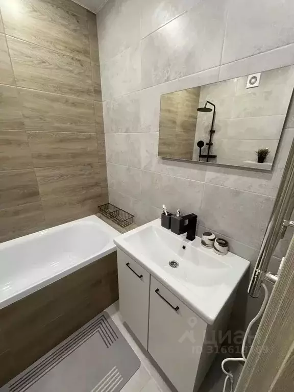 1-к кв. Татарстан, Казань ул. Братьев Батталовых, 20А (39.2 м) - Фото 1