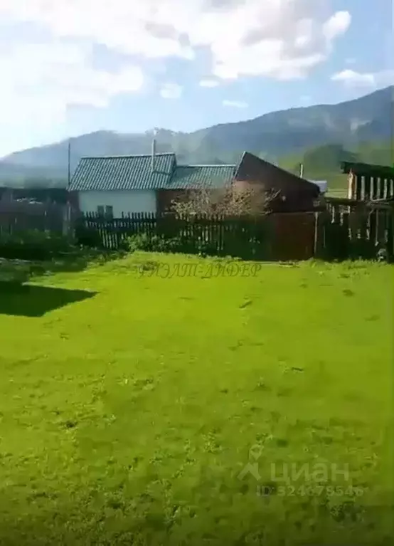 Дом в Алтай, Усть-Коксинский район, с. Тюнгур Катунская ул. (20 м) - Фото 1