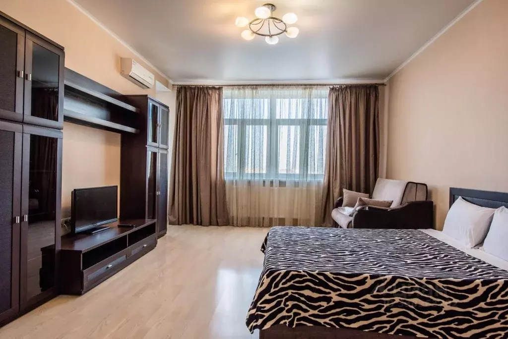 Комната Тюменская область, Тюмень ул. Малыгина, 90 (60.0 м) - Фото 1