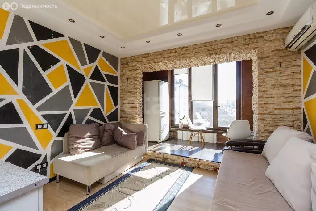 Квартира-студия: Тюмень, улица Мельникайте, 113 (20 м) - Фото 2