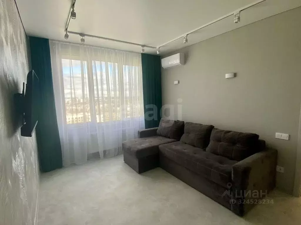 1-к кв. Тюменская область, Тюмень ул. Эльвиры Федоровой, 1 (36.0 м) - Фото 1