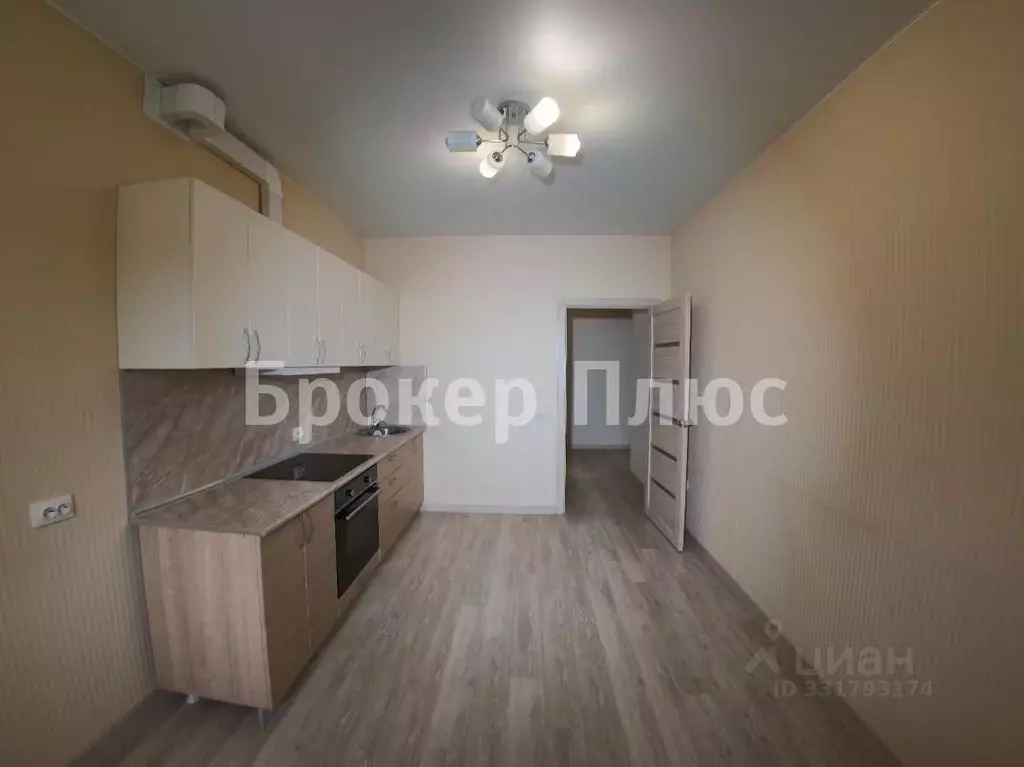 2-к кв. Хакасия, Абакан ул. Авиаторов, 6 (67.0 м) - Фото 1