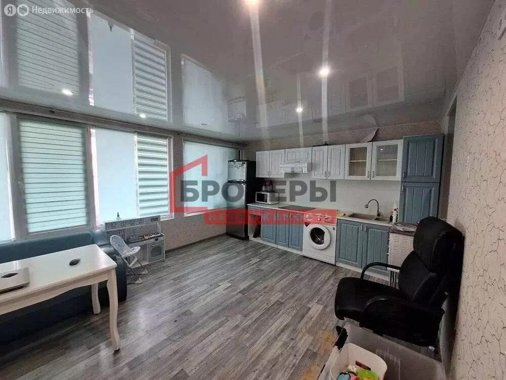 2-комнатная квартира: Севастополь, улица Павла Корчагина, 30 (58 м) - Фото 1