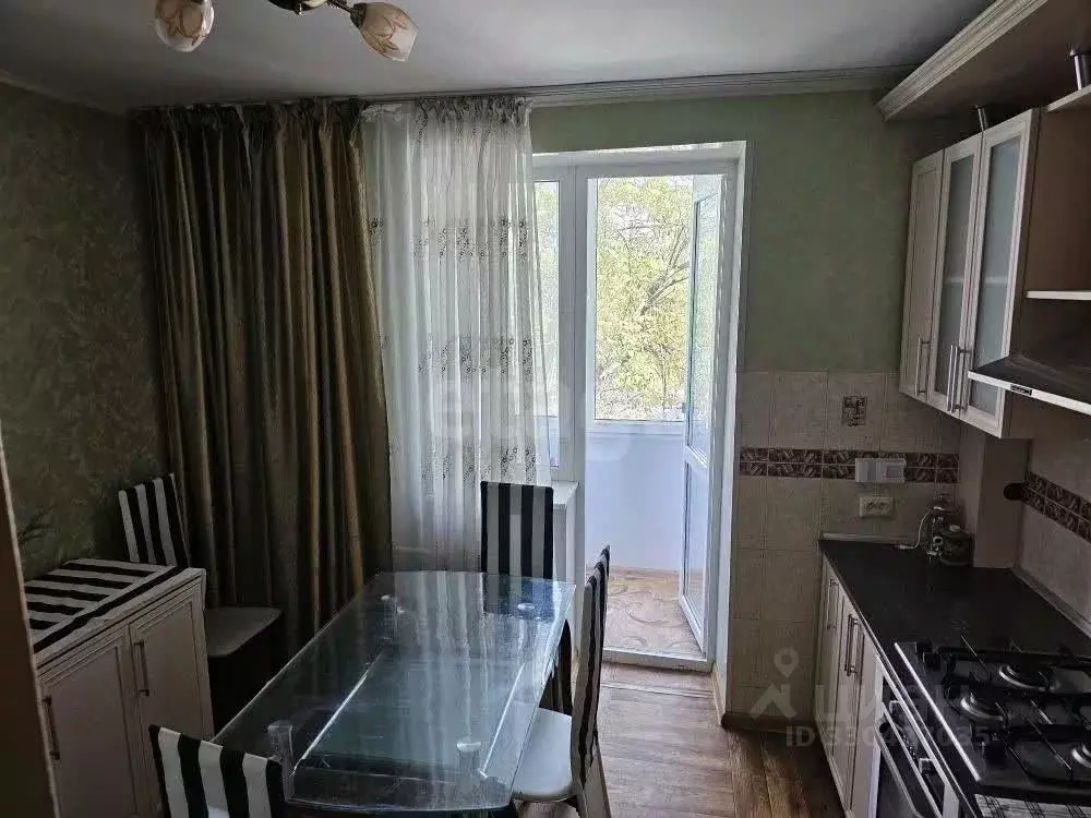 3-к кв. Крым, Феодосия ул. Челнокова, 74 (62.7 м) - Фото 2