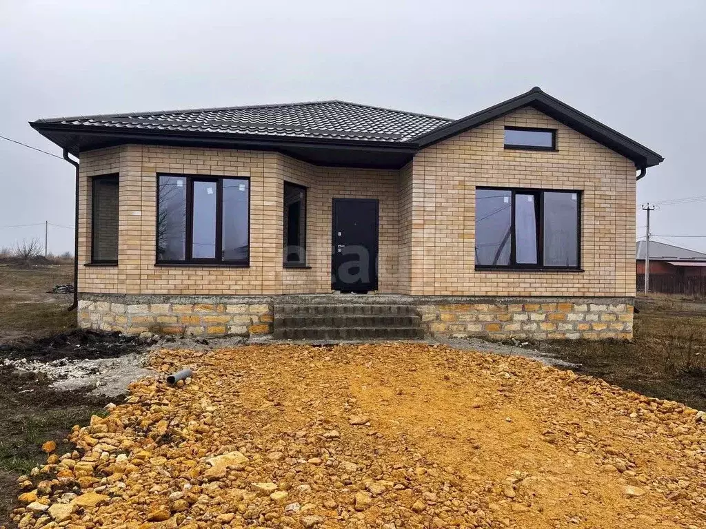 Дом в Ставропольский край, Михайловск Шпаковский район, ул. ... - Фото 1