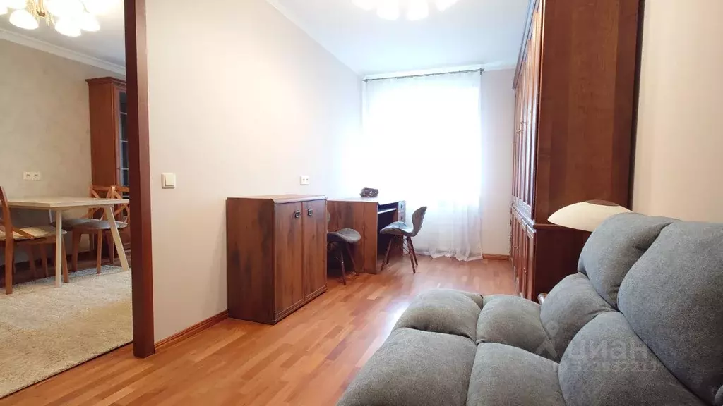 3-к кв. Свердловская область, Екатеринбург ул. Ясная, 4 (57.1 м) - Фото 2