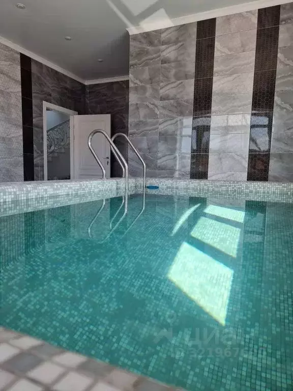 Дом в Омская область, Омский район, Пушкинское с/пос, д. Ракитинка ул. ... - Фото 1