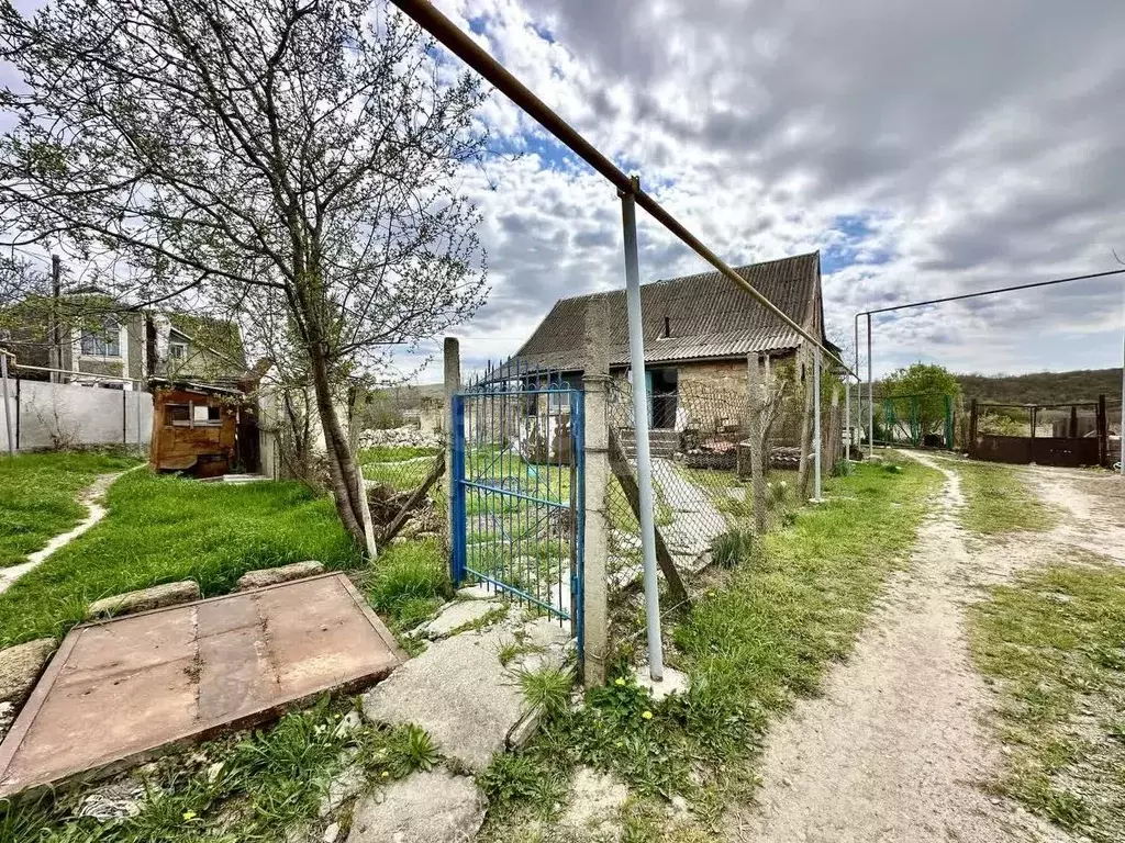 3-к кв. Крым, Бахчисарайский район, Почтовское с/пос, с. Новопавловка ... - Фото 1