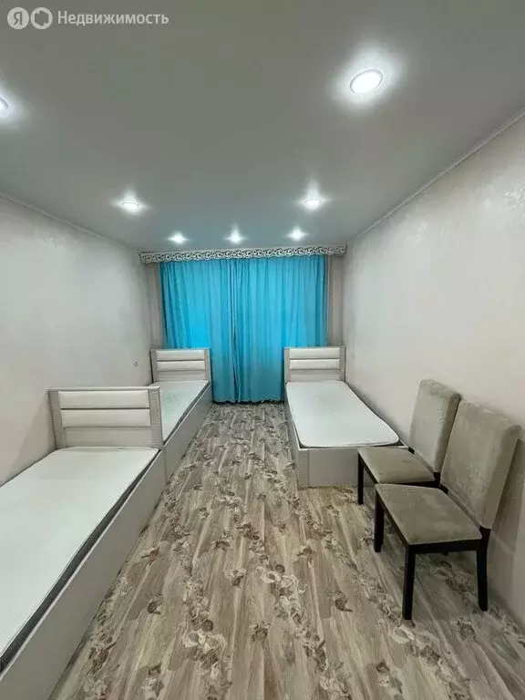 3-комнатная квартира: Ясный, Парковая улица, 14 (63 м) - Фото 1