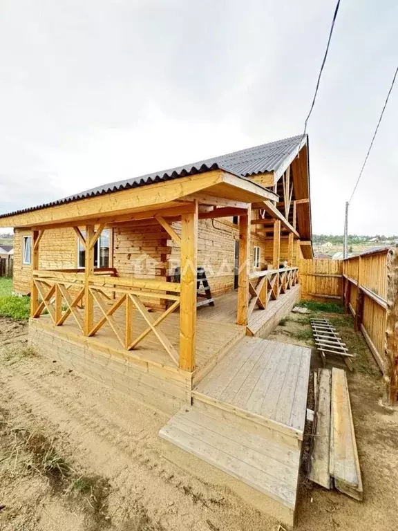 Дом в Бурятия, Тарбагатайский район, Саянтуйское с/пос, с. Нижний ... - Фото 1