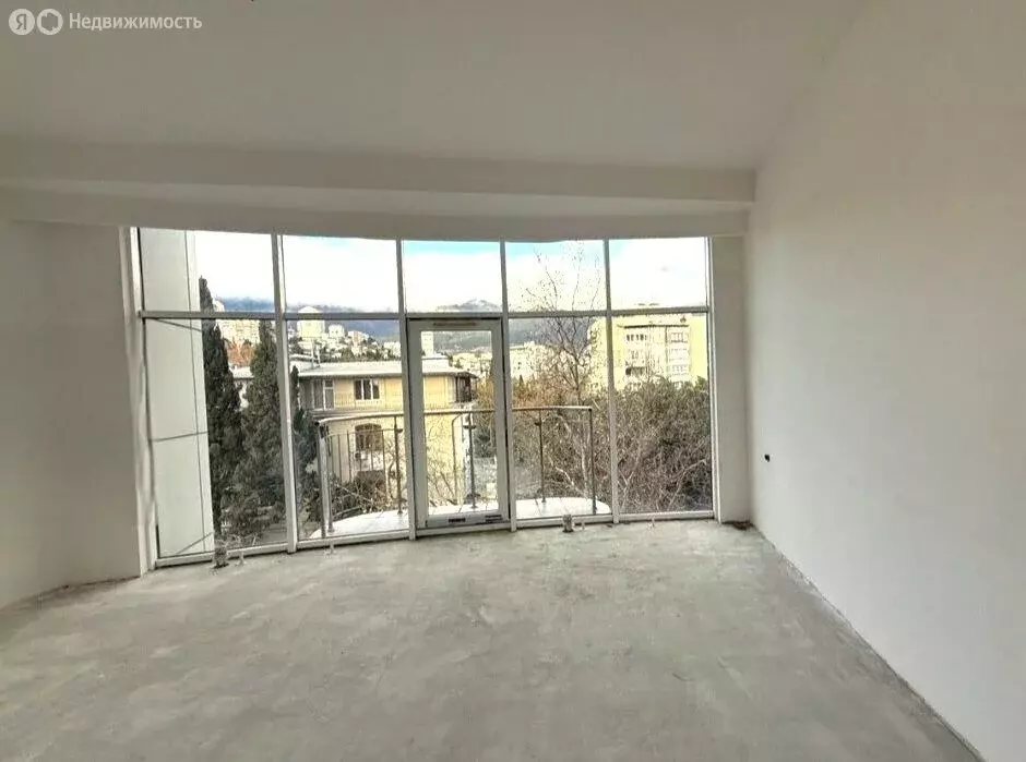 3-комнатная квартира: Ялта, улица К. Маркса, 18Б (112 м) - Фото 1