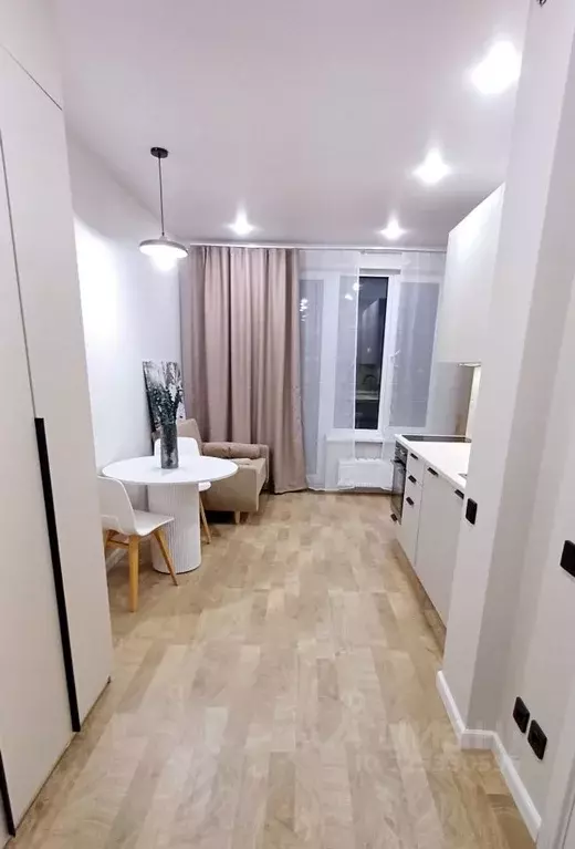 Студия Санкт-Петербург бул. Головнина, 4 (28.0 м) - Фото 1