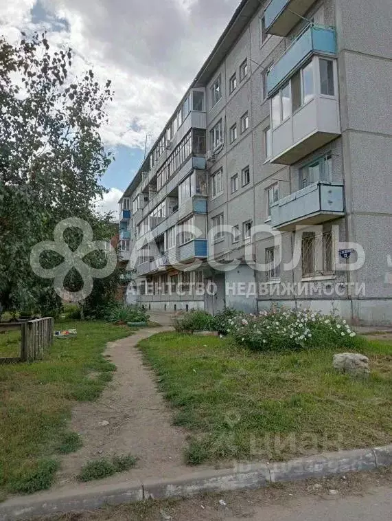 2-к кв. Омская область, Омск ул. 25-я Линия, 72 (46.0 м) - Фото 0