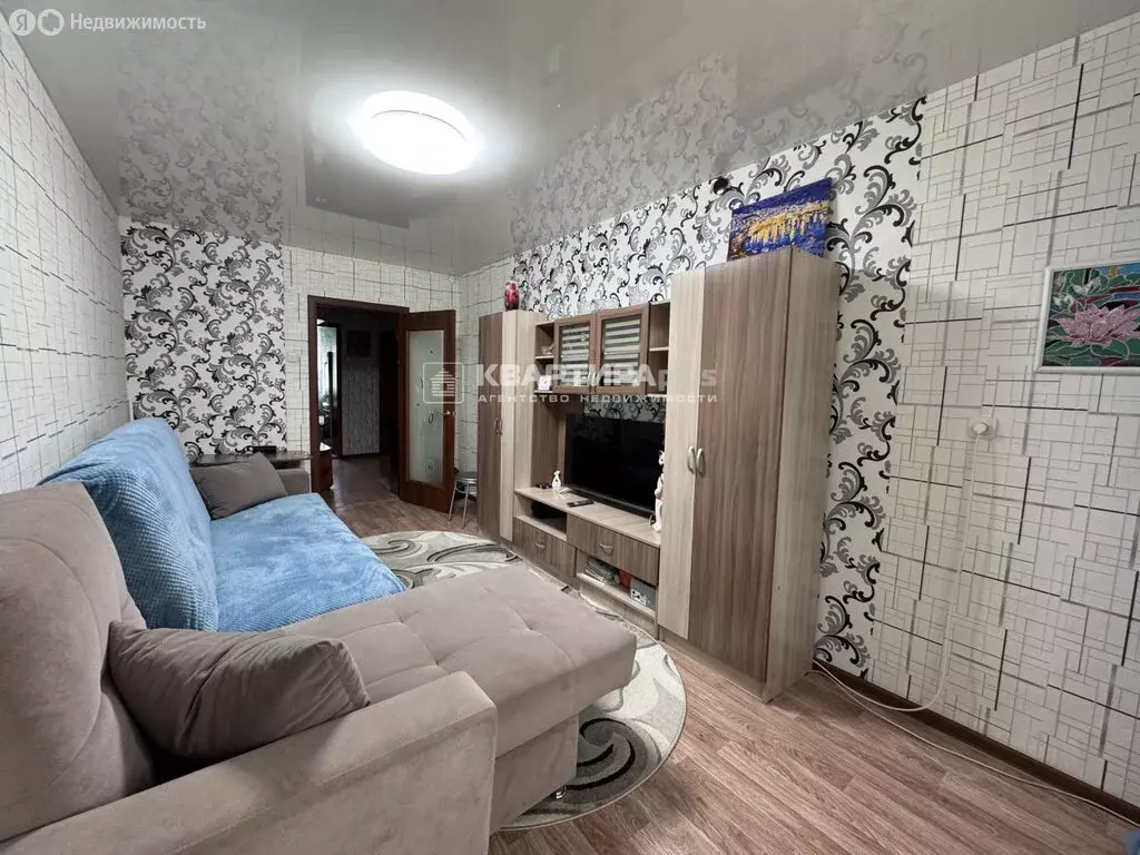 2-комнатная квартира: Невьянск, Красноармейская улица, 6 (41.8 м) - Фото 0