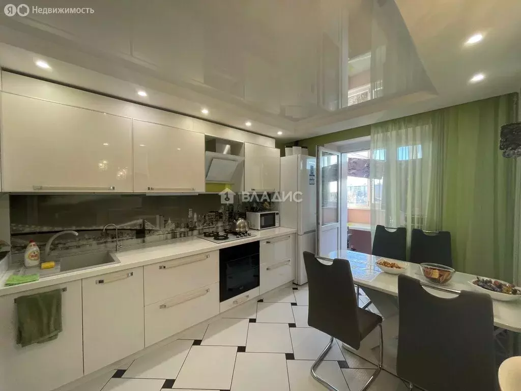 3-комнатная квартира: село Печерск, Автодорожная улица, 12 (76.5 м) - Фото 1