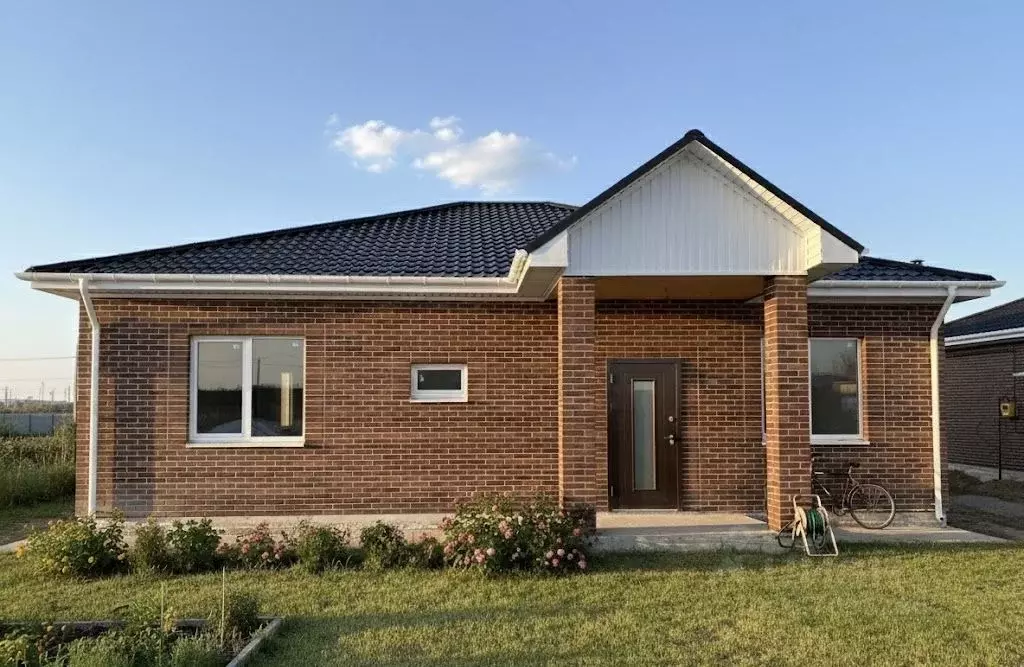 Дом в Астраханская область, Наримановский район, пос. Тинаки 2-е  (119 ... - Фото 1