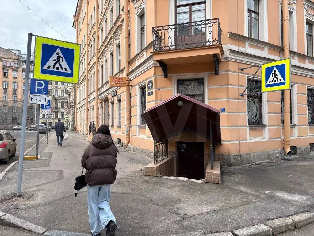 Под бар у Жуковского, 121 м2 есть две свечи - Фото 1