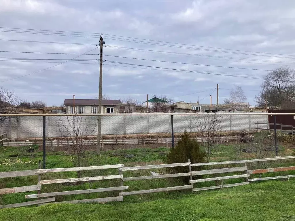 Участок в Крым, Сакский район, с. Суворовское  (8.42 сот.) - Фото 0