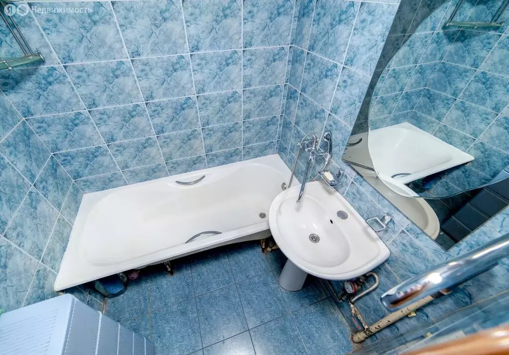 3-комнатная квартира: Владивосток, проспект Красного Знамени, 121 ... - Фото 1